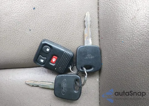 2004 Ford Escape Xlt из США, поврежденный, VIN 1FMYU93194KA55472